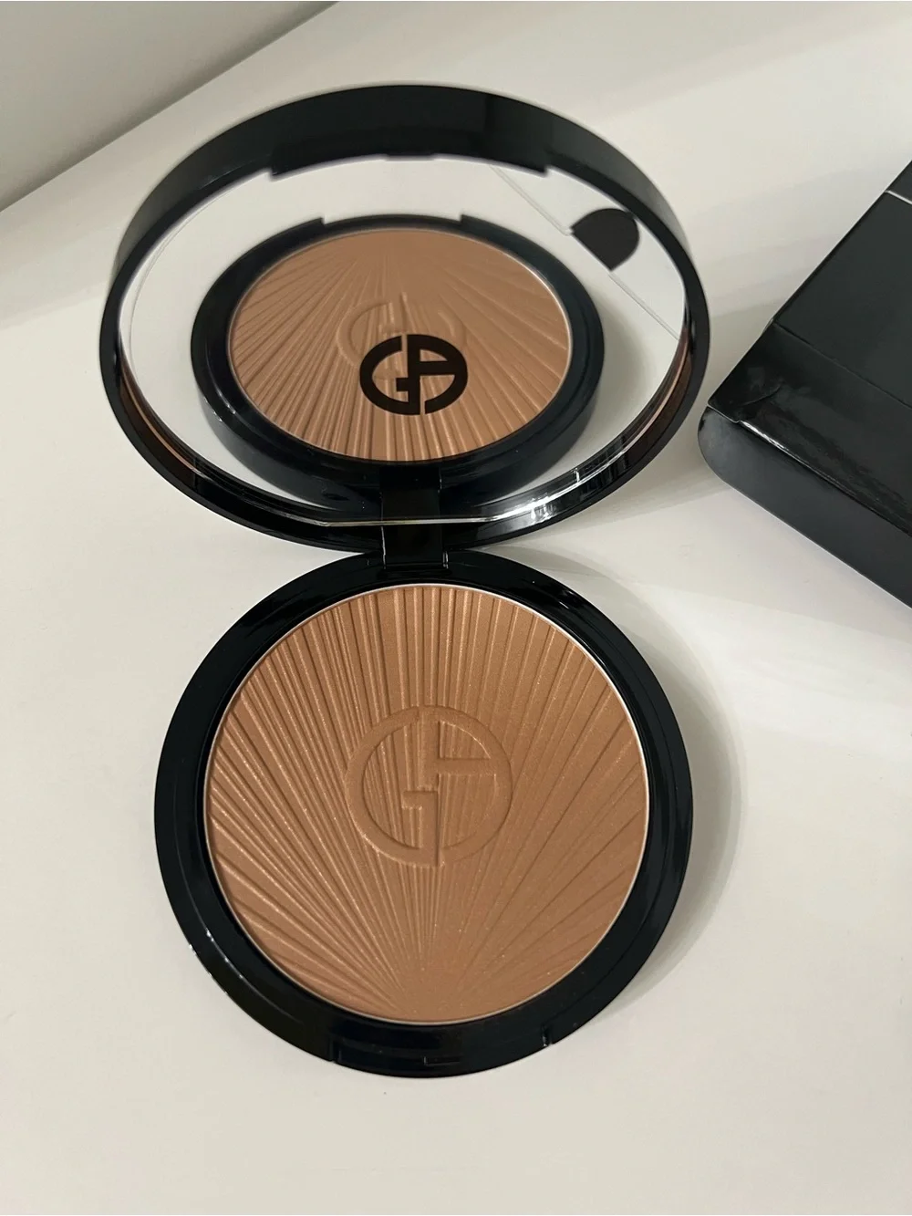 Giorgio Armani Black Luminous Silk Sunlit Creamy Bronzing Powder